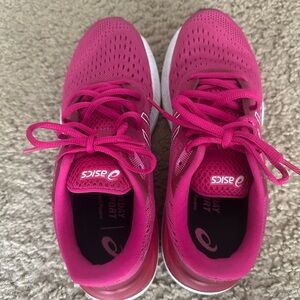 ASICS Women's Pink Running Shoes like new